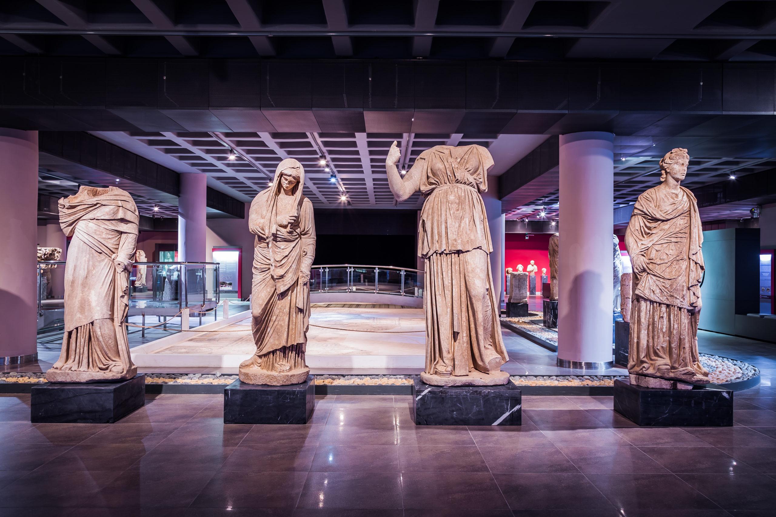 Müzede Arkeolog Maaşı