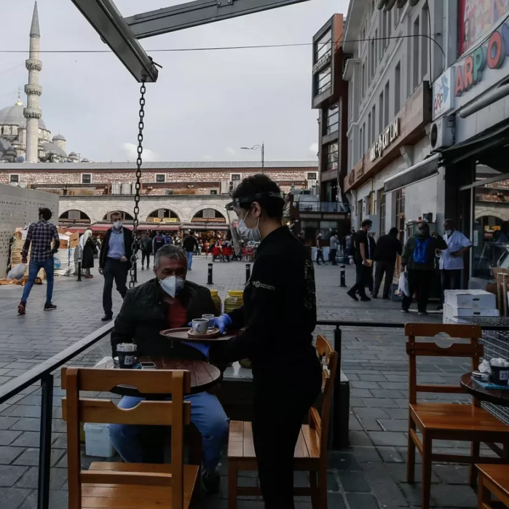 Almanya Kafe Çalışanı Maaşı