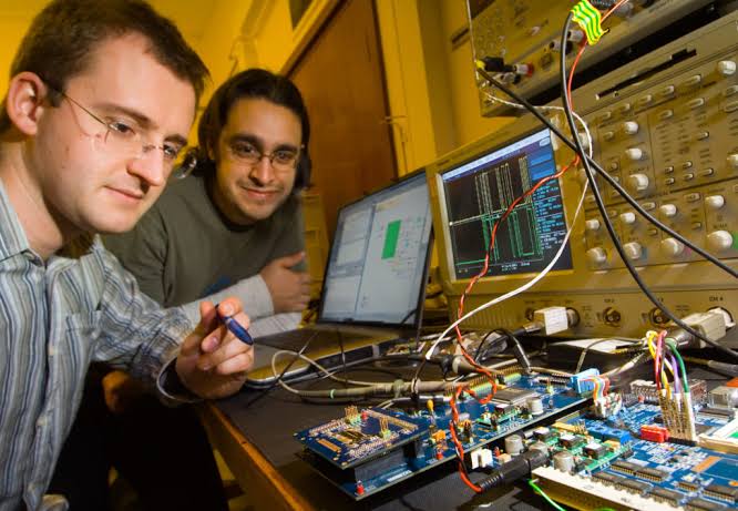 Almanya Elektrik Elektronik Mühendisi Maaşları